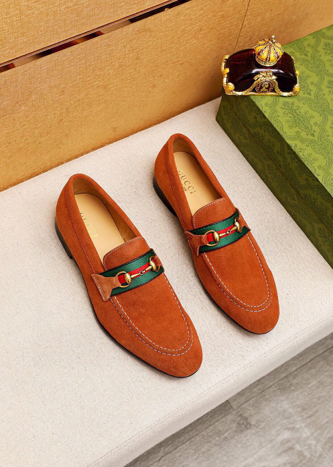 Men's shoes 💰420 💐 Product trademark: GUCCI "Gucci" casual leather shoes Regular size: 38-44 (45.46.47🉑️customized) Product materials: Selected imported first-layer frosted calfskin upper + classic hardware buckle, imported cowhide leather lining. Strong three-dimensional visual effect, original combination outsole Color: 3⃣️colors available